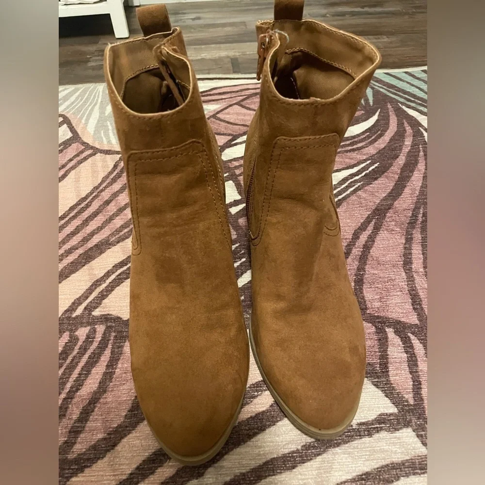 N/A gently worn
